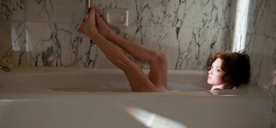 Femme dans un bain