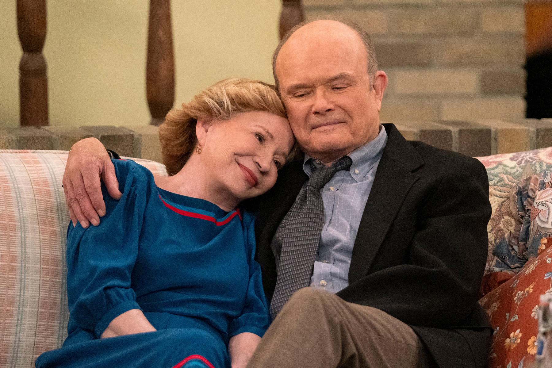 That ‘90s Show. (L to R) Debra Jo Rupp as Kitty, Kurtwood Smith as Red in episode 203 of That ‘90s Show. Cr. Patrick Wymore/Netflix © 2024