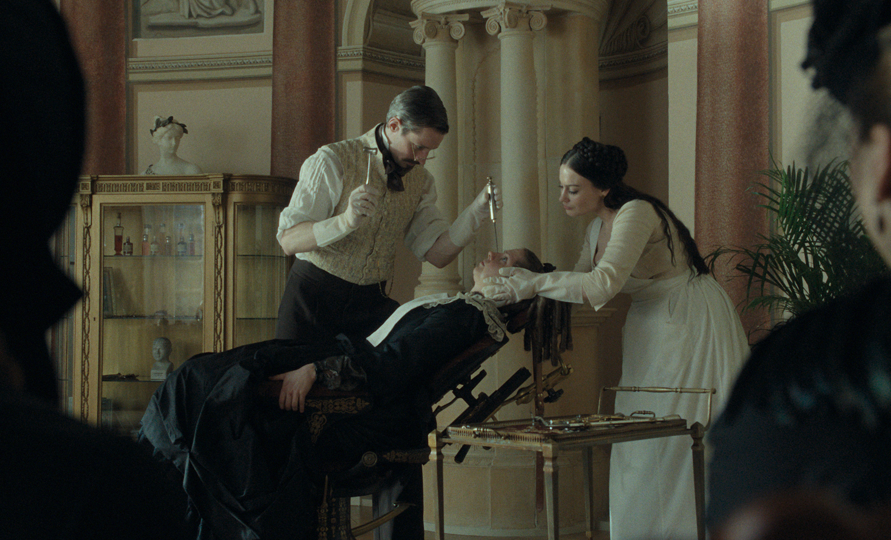 THE UGLY STEPSISTER - Still 2