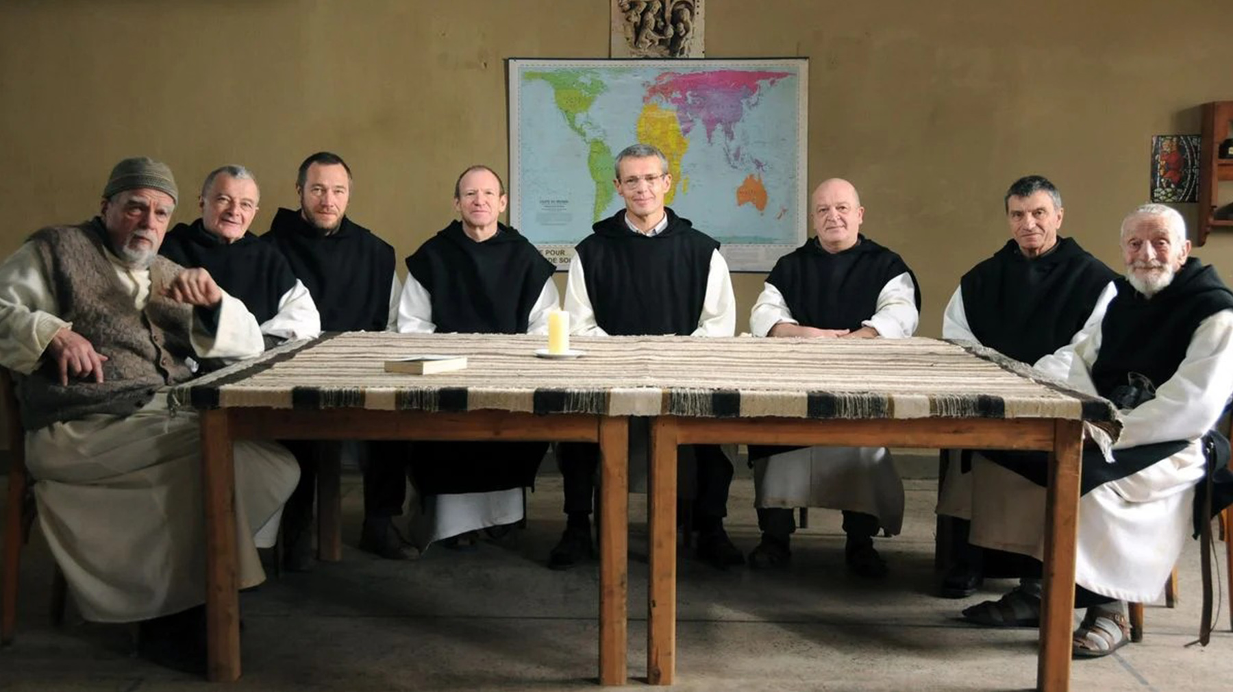 Des hommes et des dieux