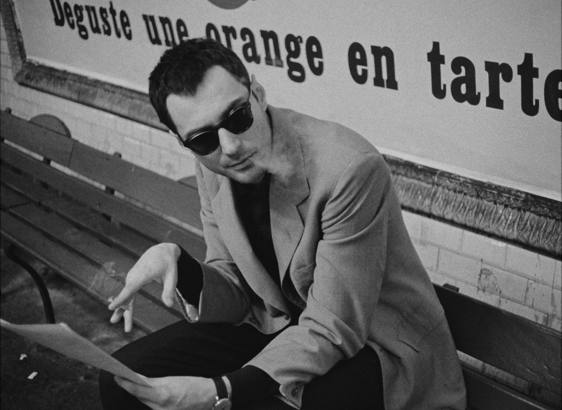 Nouvelle Vague. Guillaume Marbeck as Jean Luc Godard in Nouvelle Vague. Cr. Courtesy of Netflix