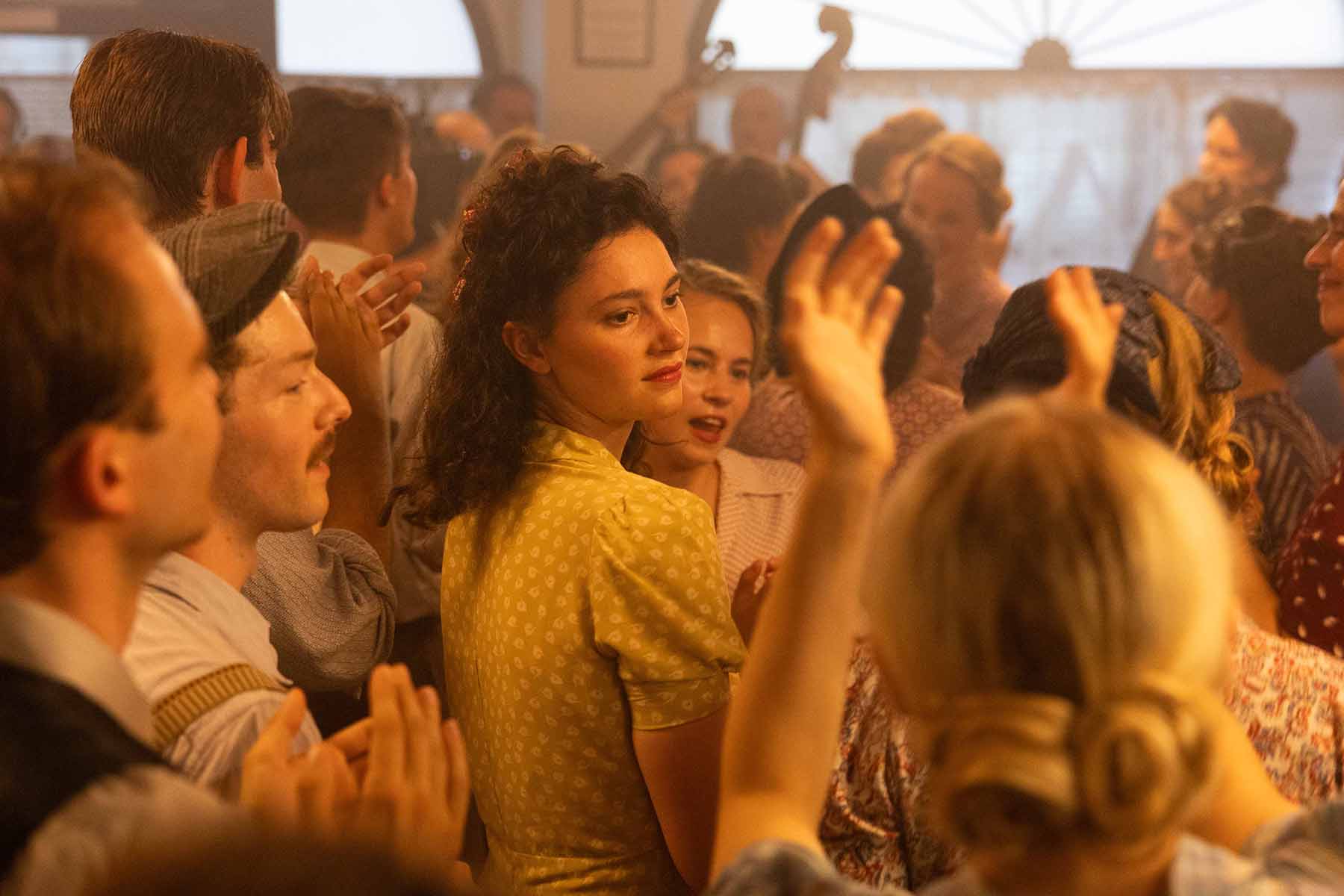 À bras le corps - Etre une jeune femme en 1943 - © Box Productions Aurélia Thys_LQ