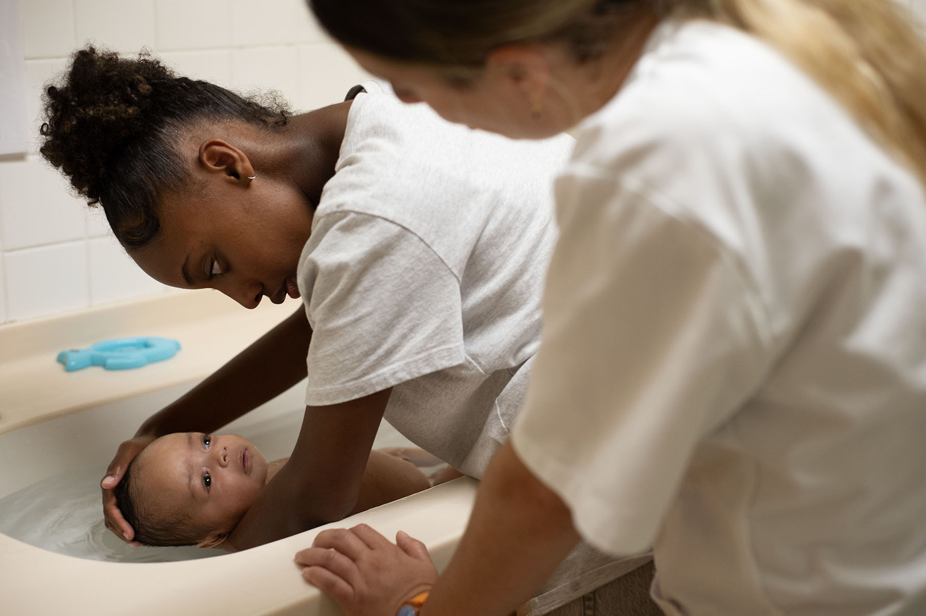 Jeunes mères - Un peu plus