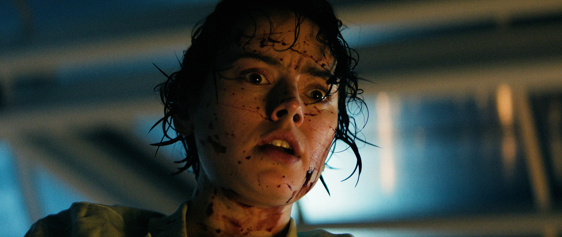 Ava Newman (Daisy Ridley) dans We Bury The Dead 