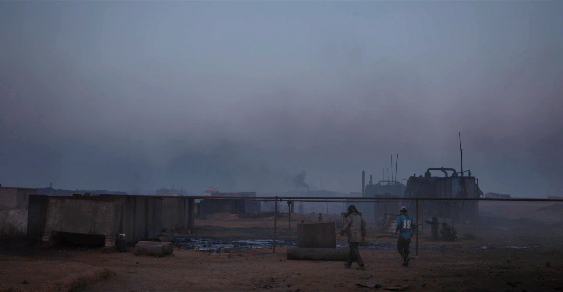 Travelling Distribution - Who Loves The Sun